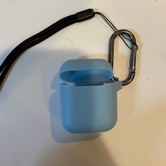 Apple Airpods - Picture 8 of 9